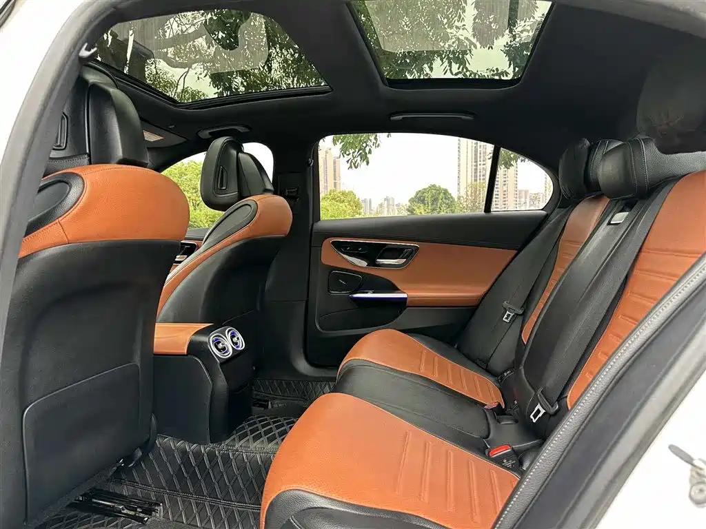 Mercedes-Benz C-Class 2022 — фото 10