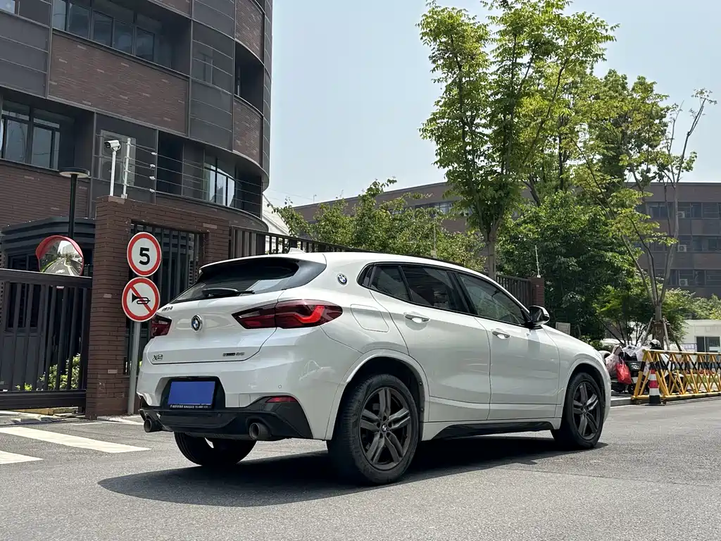 BMW X2 2022 — фото 5