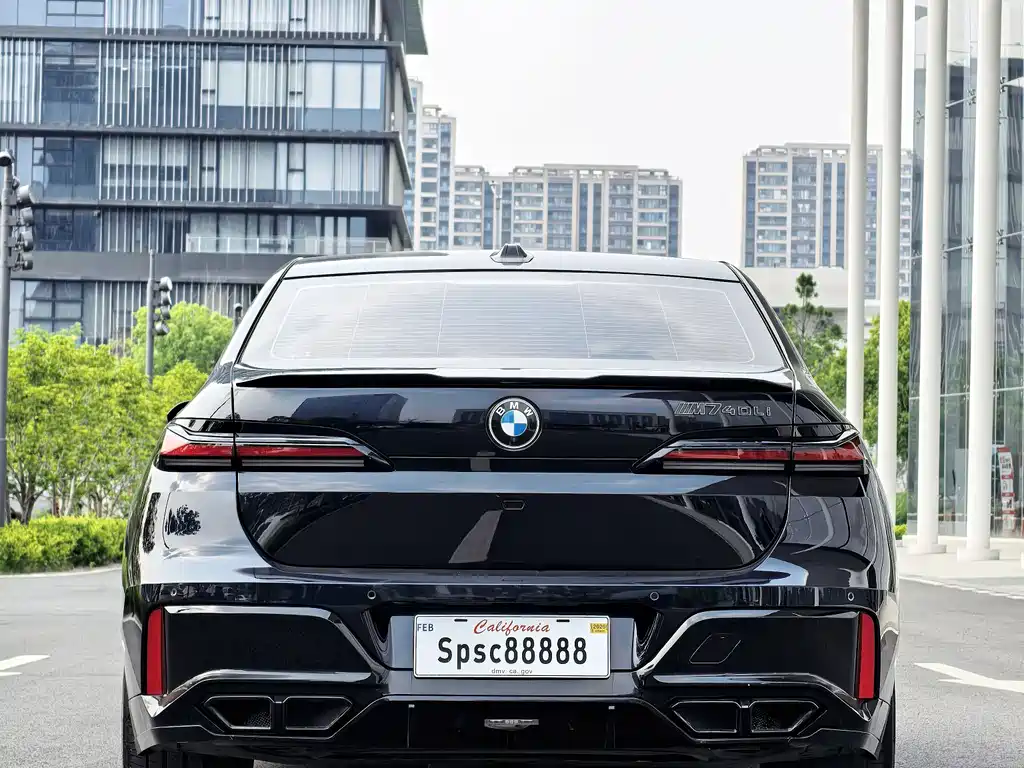 BMW 7 Series 2023 — фото 10