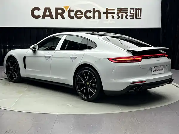 Porsche Panamera 2019