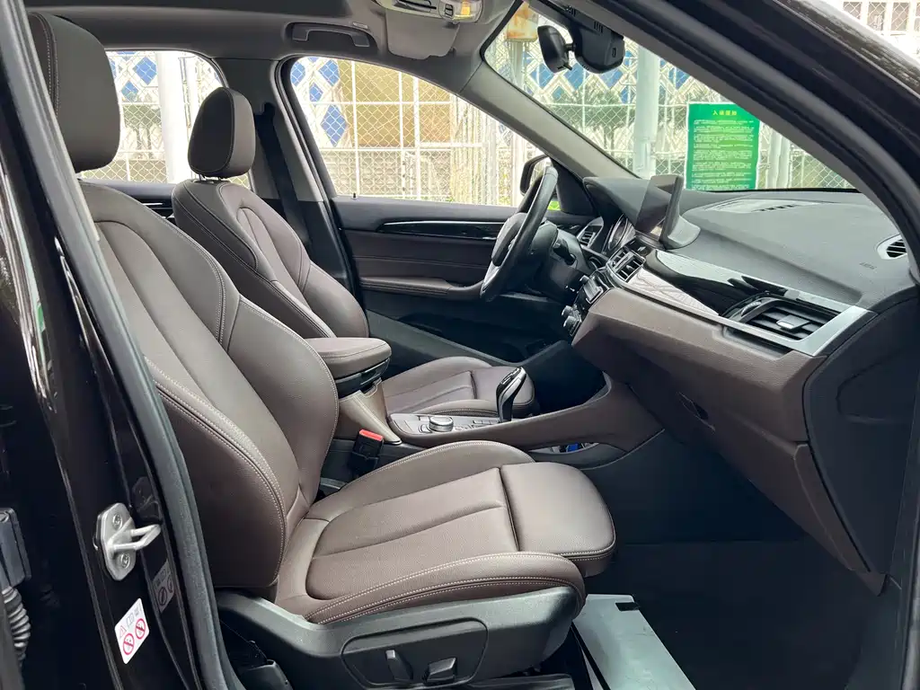 BMW X1 2020 — фото 12