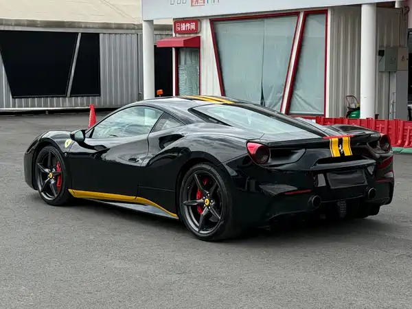 Ferrari 488 2015