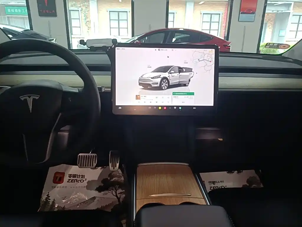 Tesla Model Y 2023 — фото 13