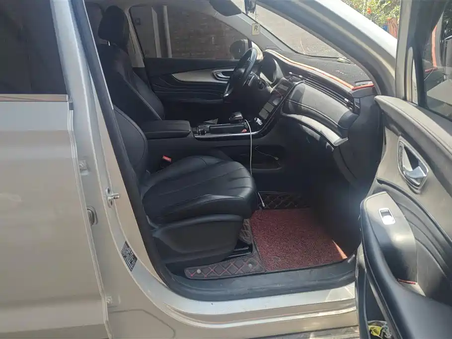 Roewe RX5 MAX 2020 — фото 8