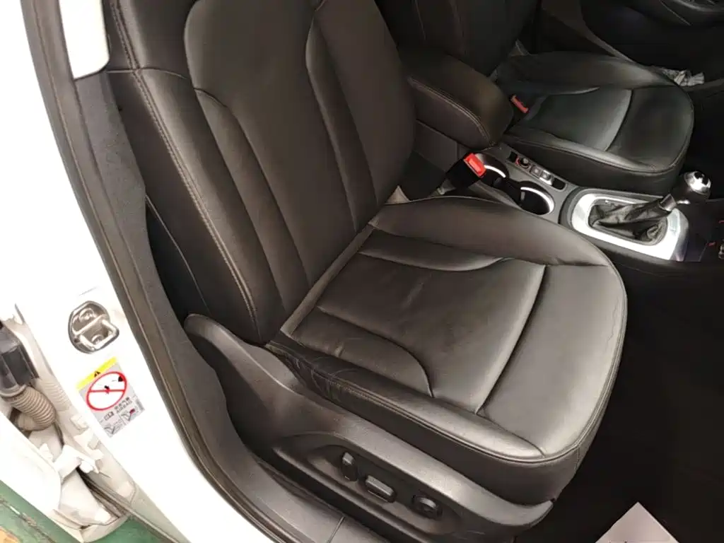Audi Q3 2015 — фото 25