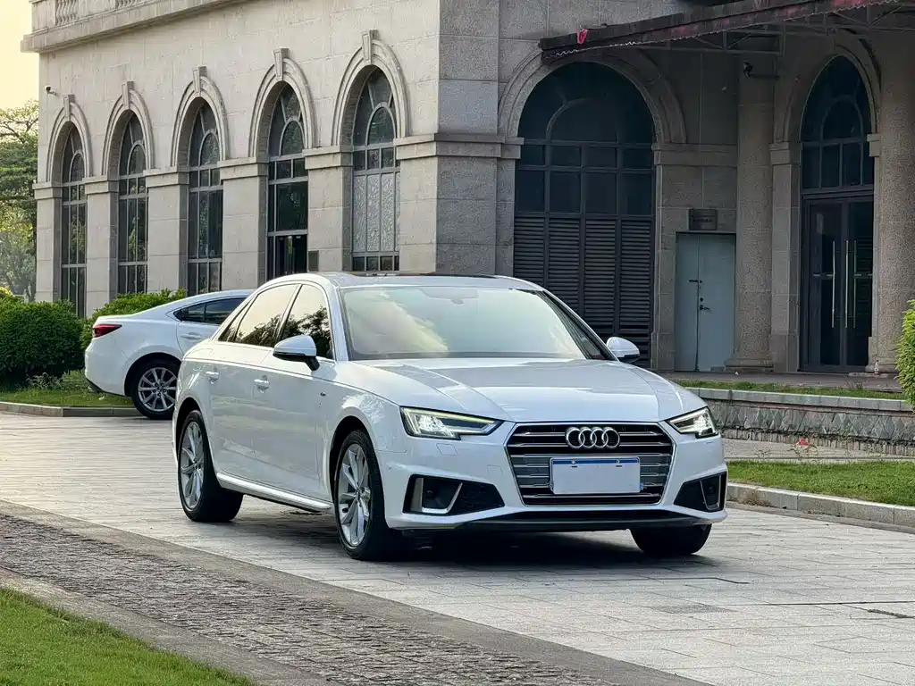 Audi A4L 2019 — фото 3