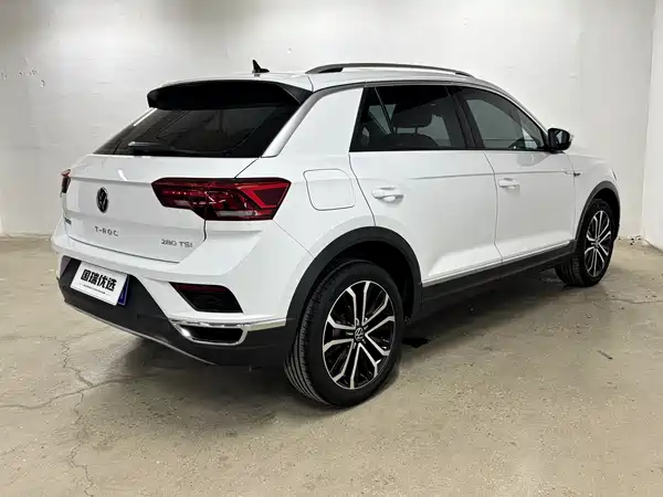 Volkswagen T-Roc 2023