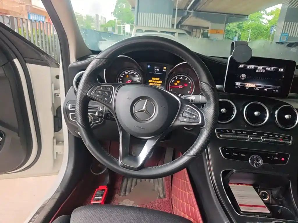 Mercedes-Benz C-Class 2016 — фото 11