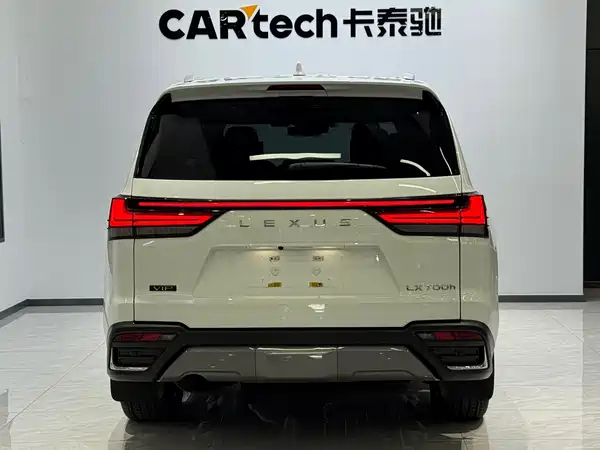Lexus LX 2025