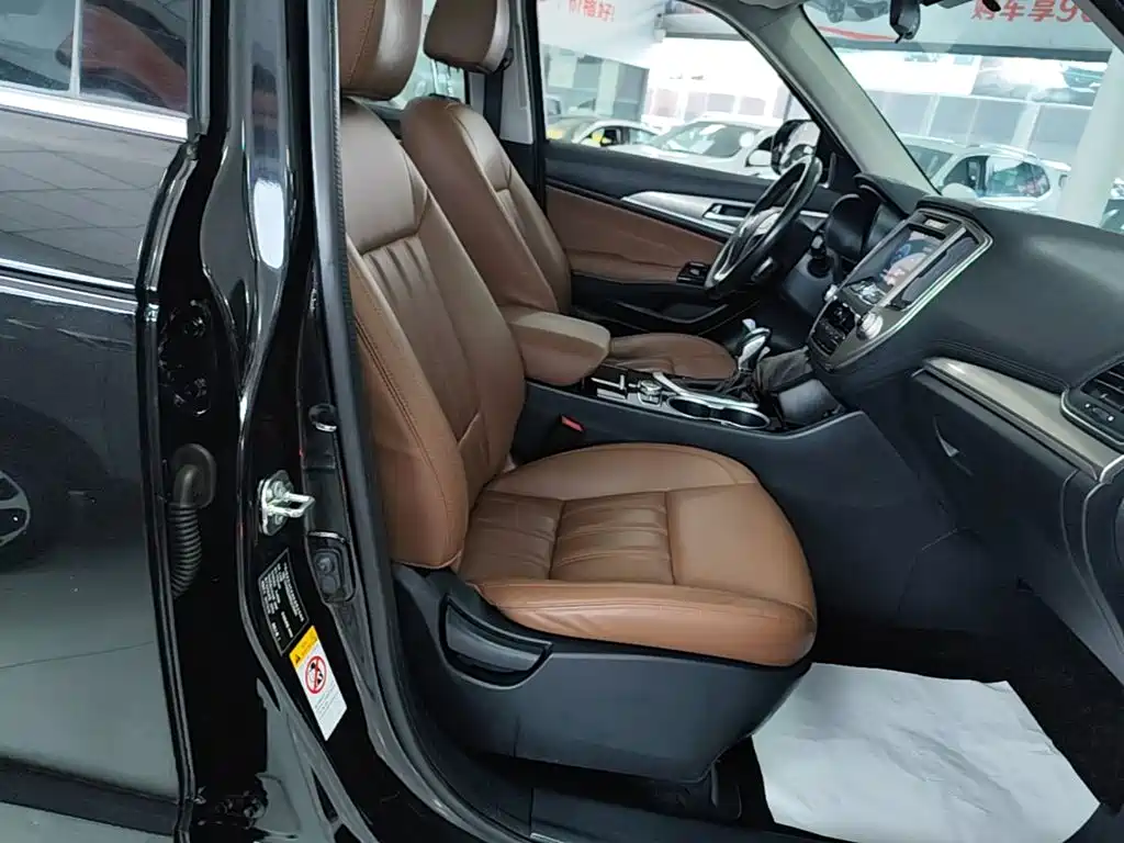 Changan CS95 2018 — фото 25