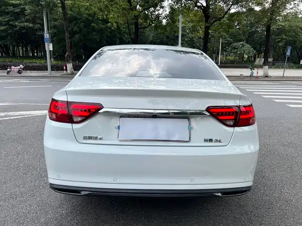 Geely Emgrand GL 2021