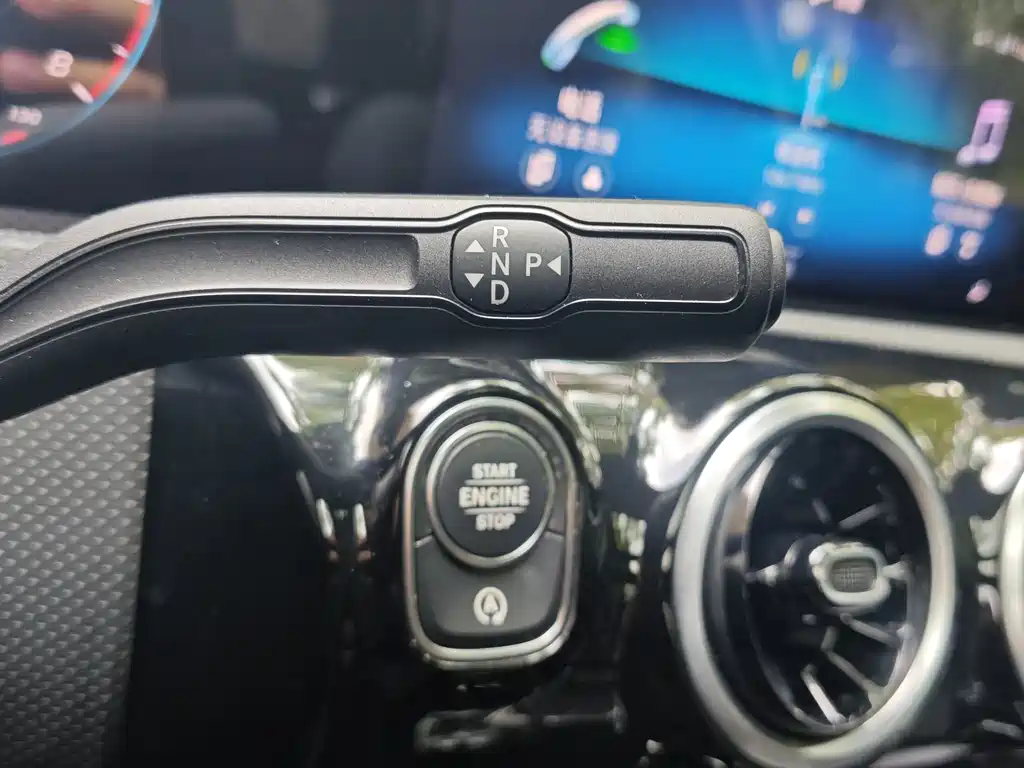 Mercedes-Benz A-Class 2020 — фото 14