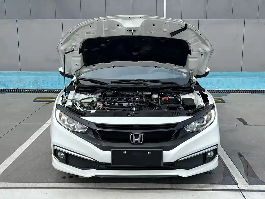 Honda Civic 2020 — фото 11