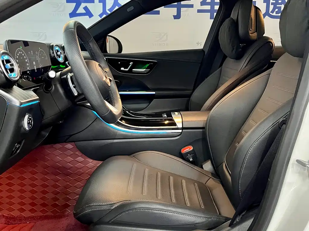Mercedes-Benz C-Class 2023 — фото 9
