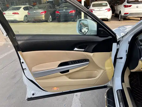 Honda Crosstour 2012