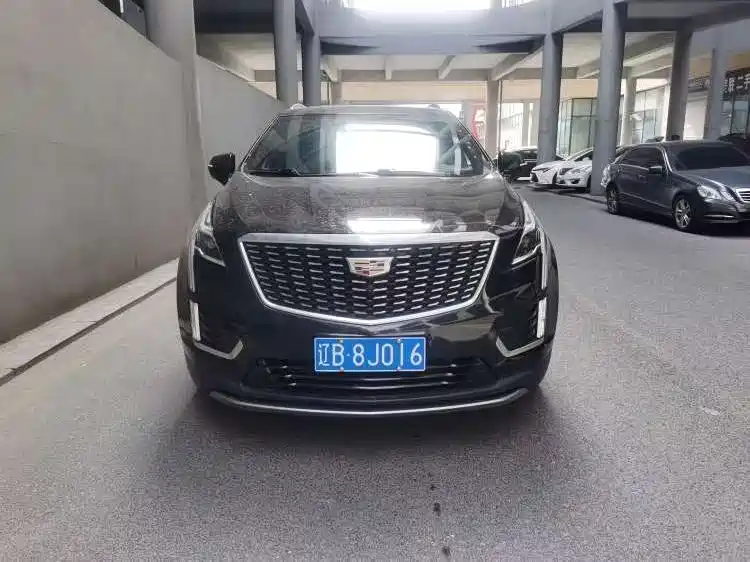 Cadillac XT5 2019 — фото 1