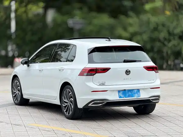 Volkswagen Golf 2021