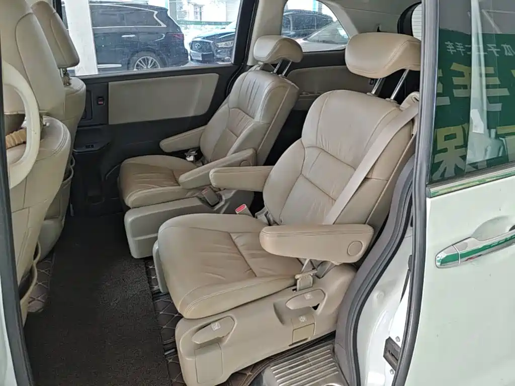 Honda Odyssey 2018 — фото 17
