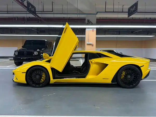 Lamborghini Aventador 2017