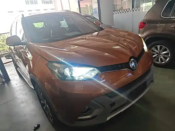 MG GS 2015