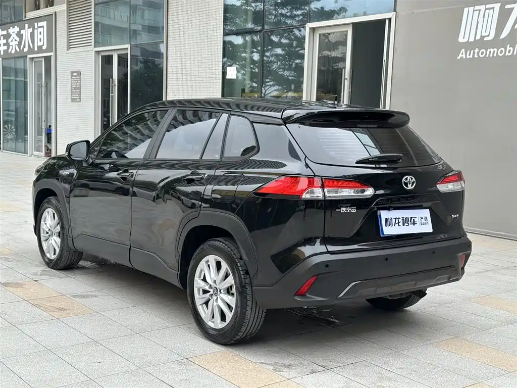 Toyota Corolla Cross 2024 — фото 12