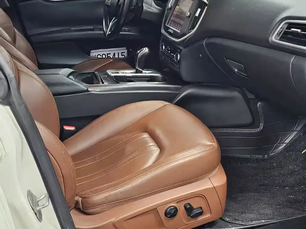 Maserati Ghibli 2014 — фото 16