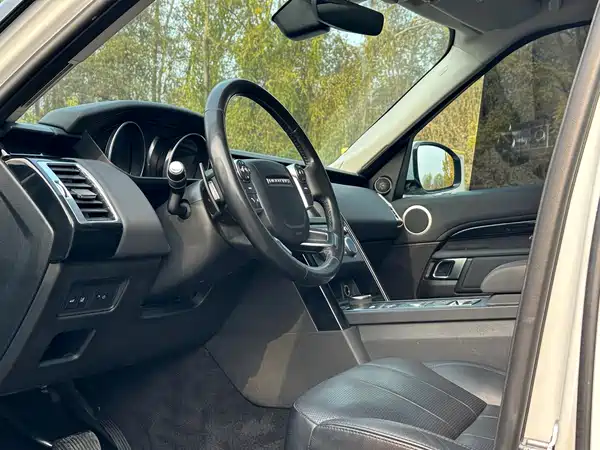 Land Rover Discovery 2017
