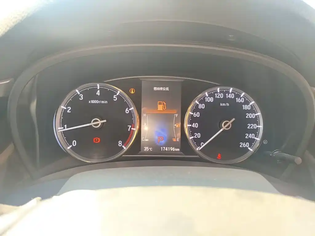 Honda Spirior 2015 — фото 12