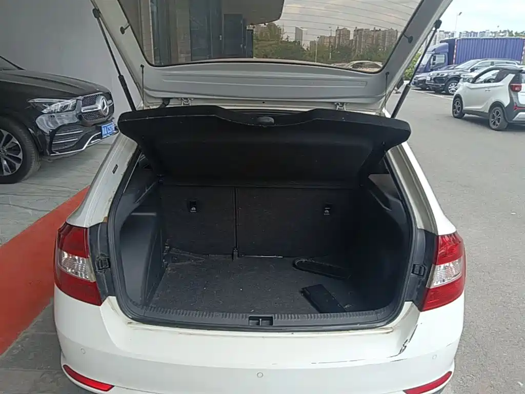Skoda Rapid Spaceback 2019 — фото 19