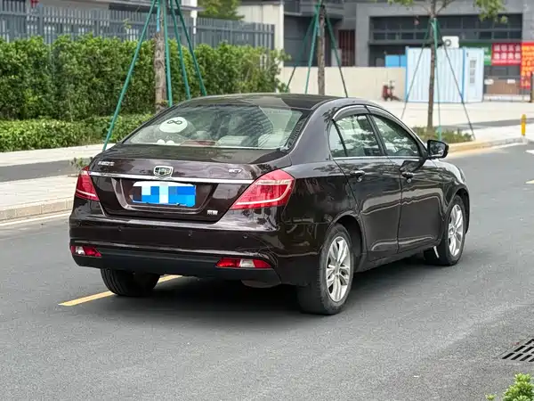 Geely Emgrand 2015