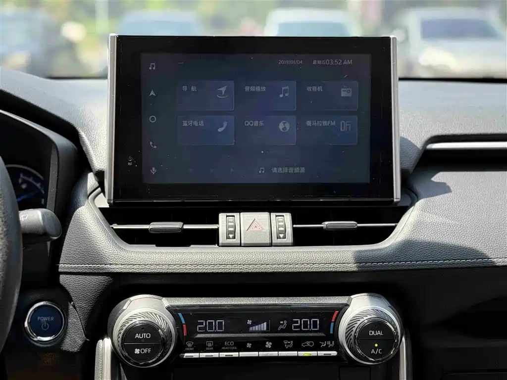 Toyota RAV4 2022 — фото 30