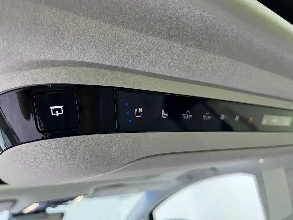 Buick GL8 Hybrid 2025 — фото 18