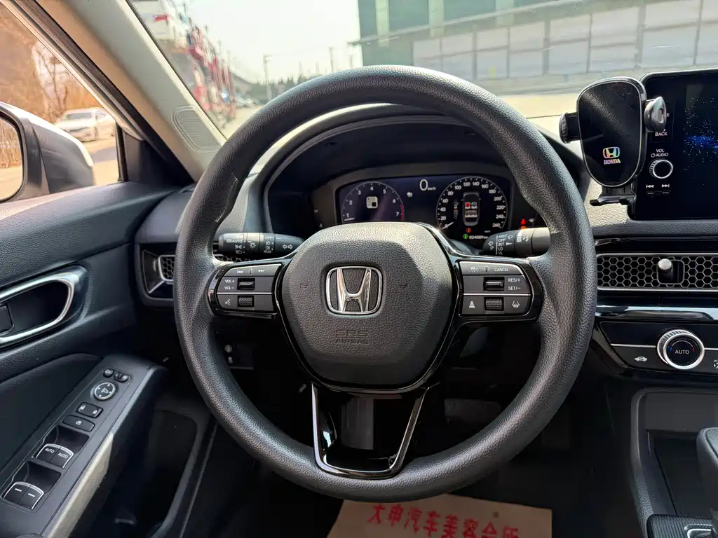 Honda Civic 2023 — фото 13