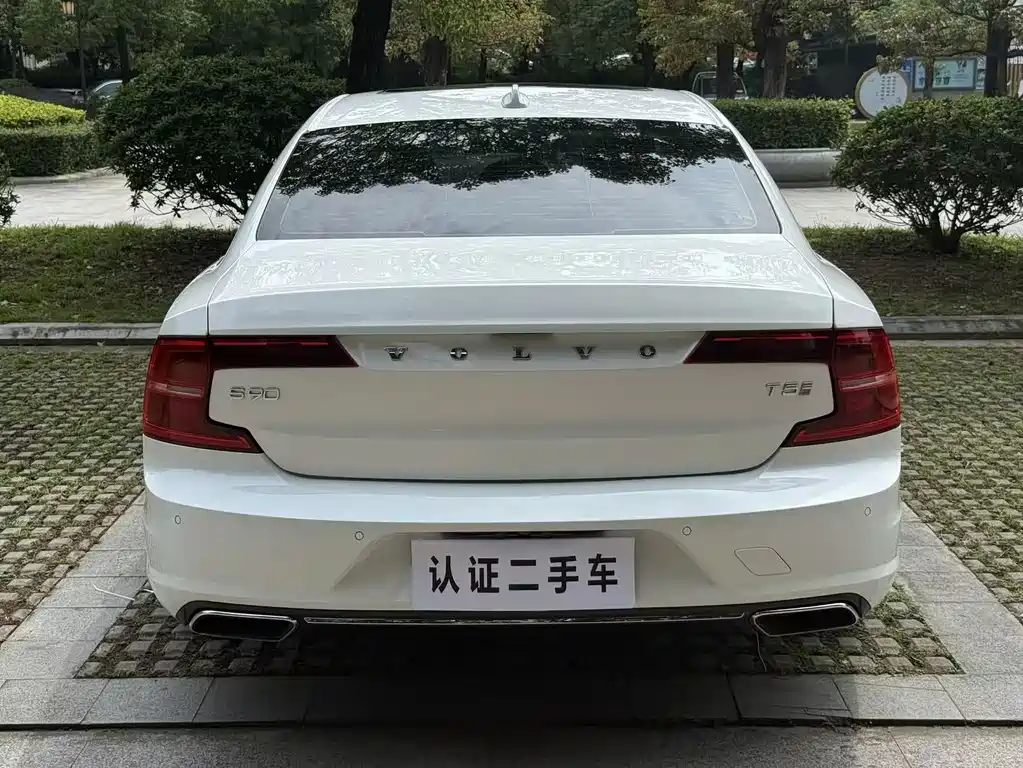 Volvo S90 2018 — фото 12