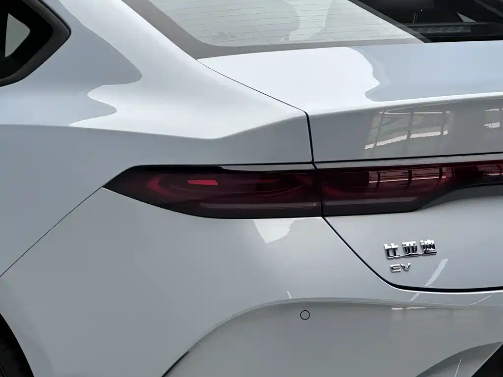 BYD Qin PLUS 2025 — фото 20