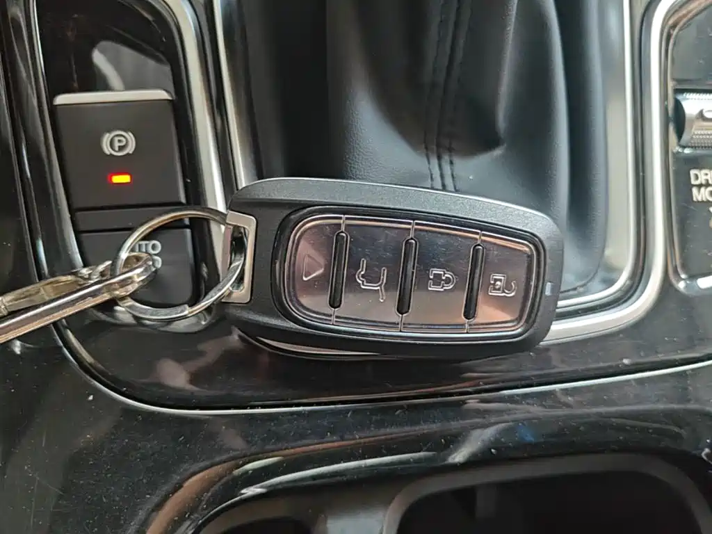 GAC Trumpchi M6 2023 — фото 9