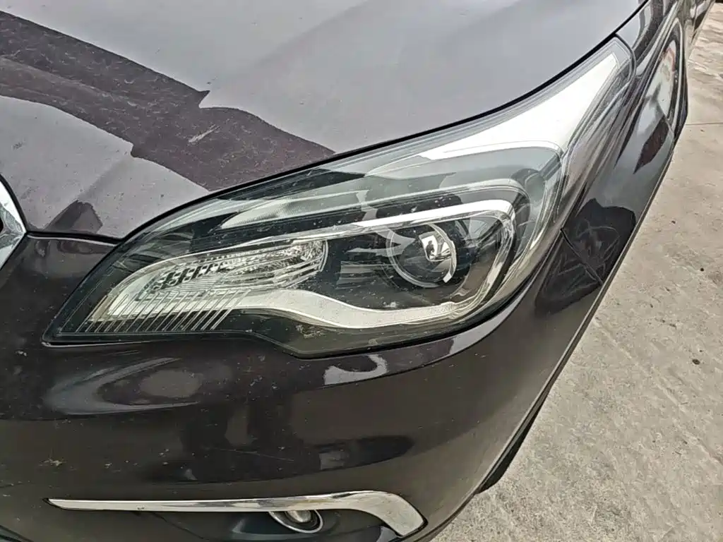 Buick Envision Plus 2017 — фото 24