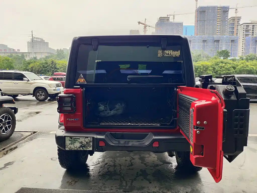Jeep Wrangler PHEV 2023 — фото 18