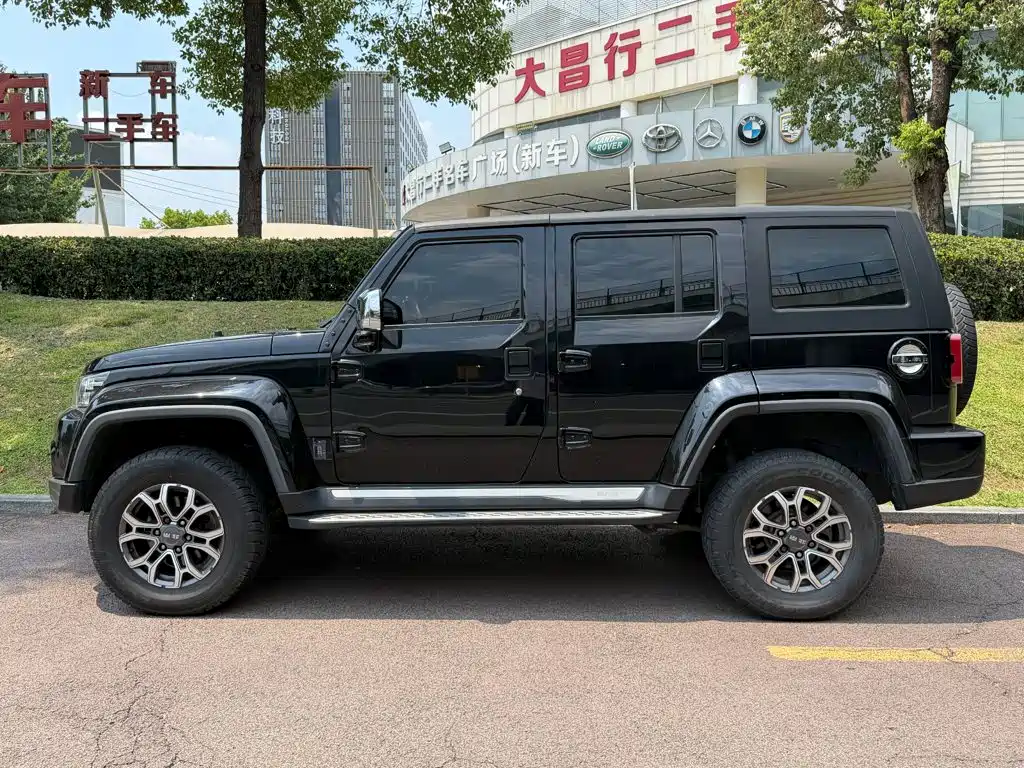 BAIC BJ40 2022 — фото 3