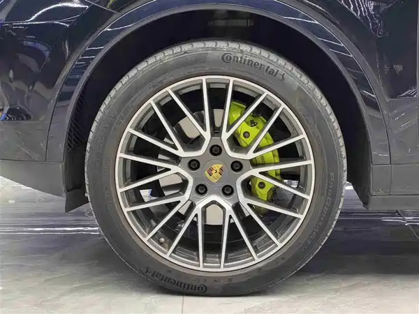 Porsche Cayenne New Energy 2021