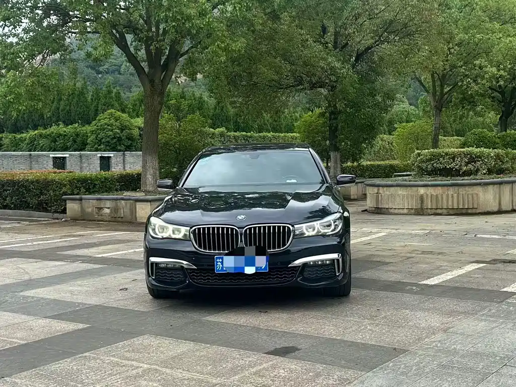 BMW 7 Series 2018 — фото 2