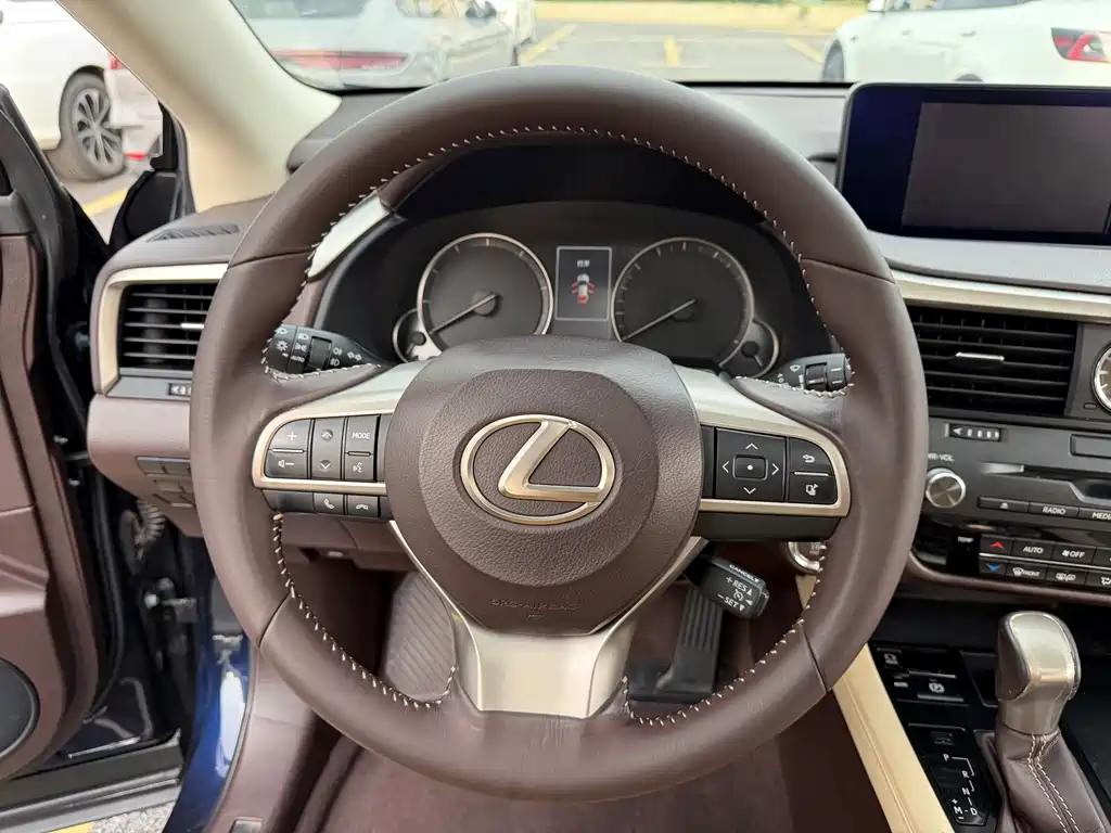 Lexus RX 2016 — фото 14