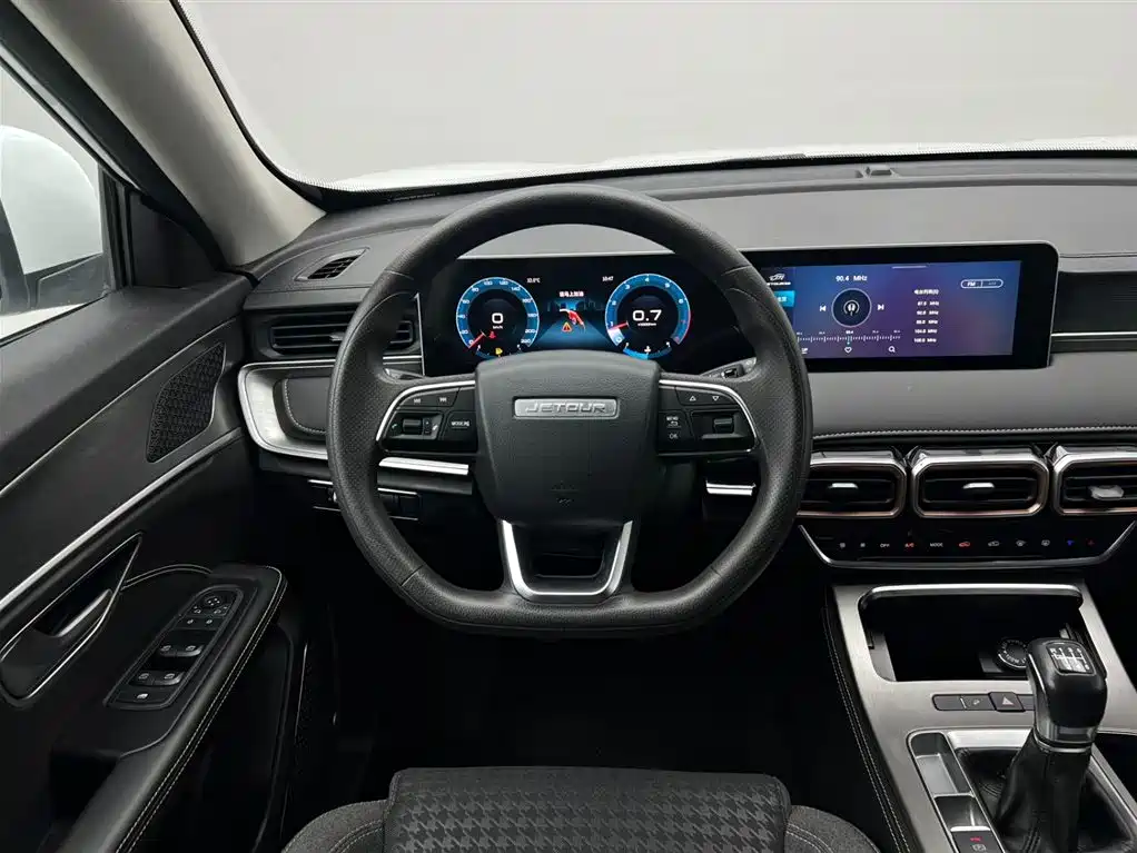 Jetour X70 PLUS 2022 — фото 19