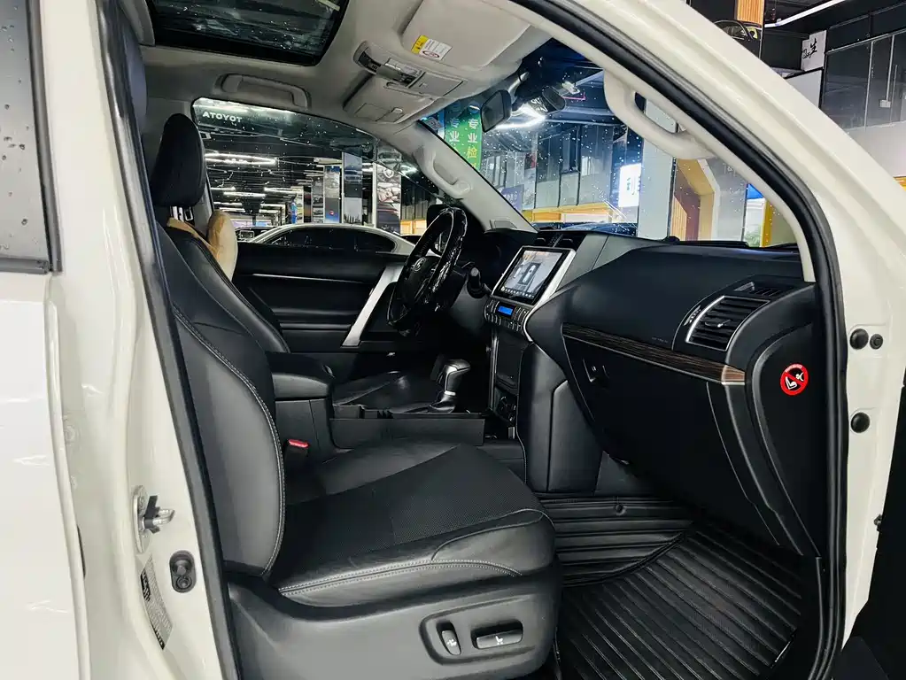 Toyota Prado 2018 — фото 11