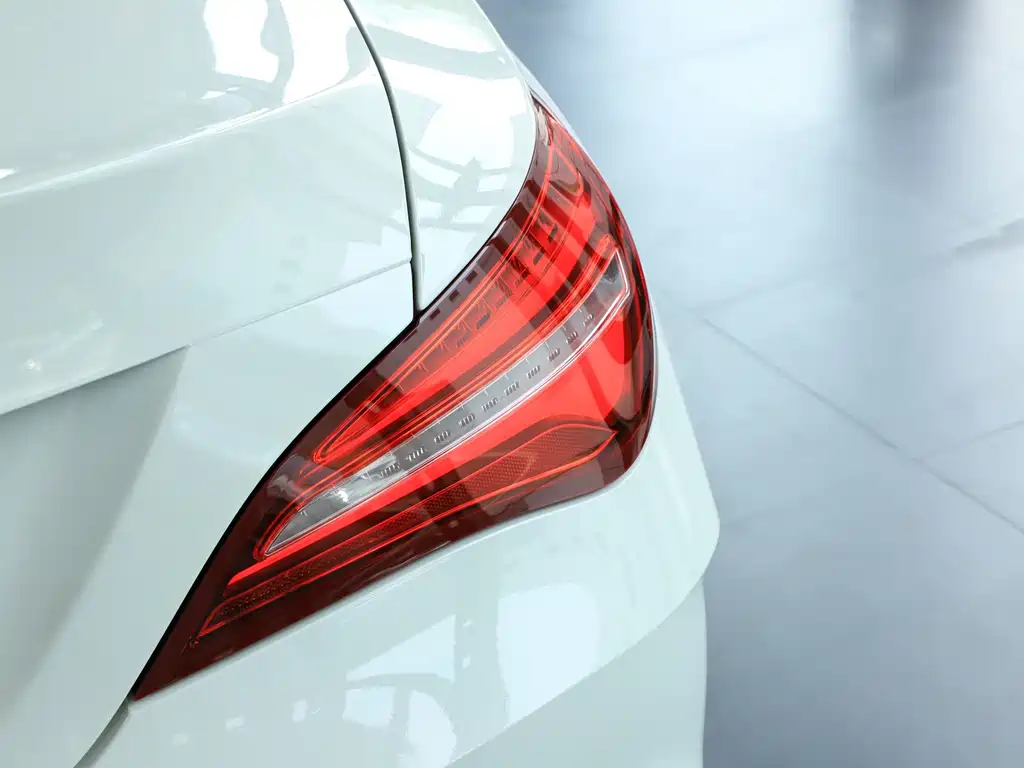 Mercedes-Benz CLA 2017 — фото 2