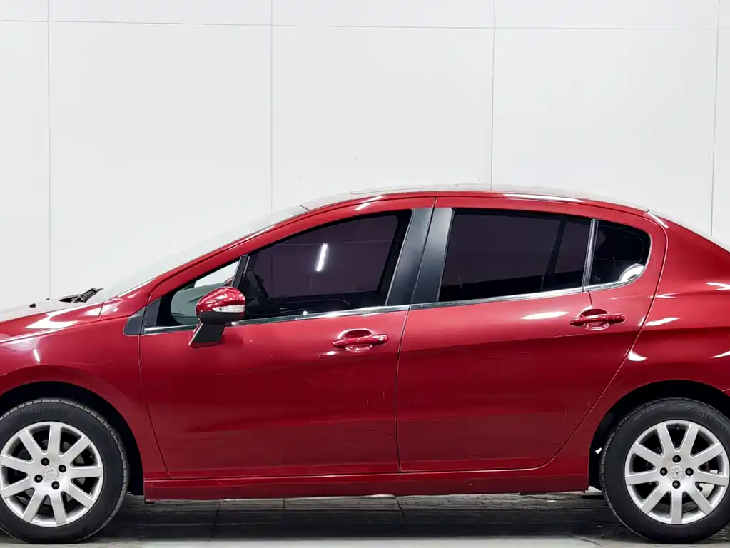 Peugeot 308 2015 — фото 7
