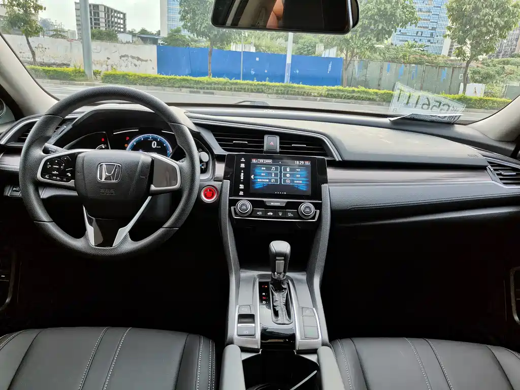 Honda Civic 2020 — фото 10