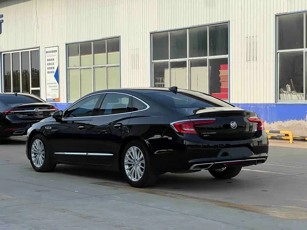 Buick LaCrosse 2017 — фото 3