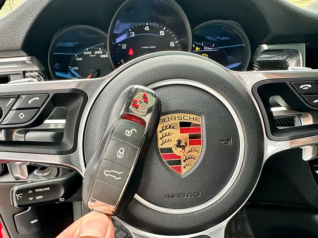 Porsche Macan 2019 — фото 26