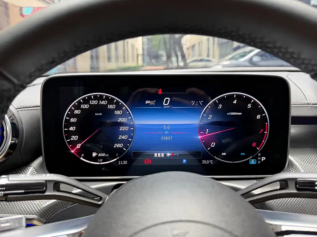 Mercedes-Benz C-Class 2023 — фото 18